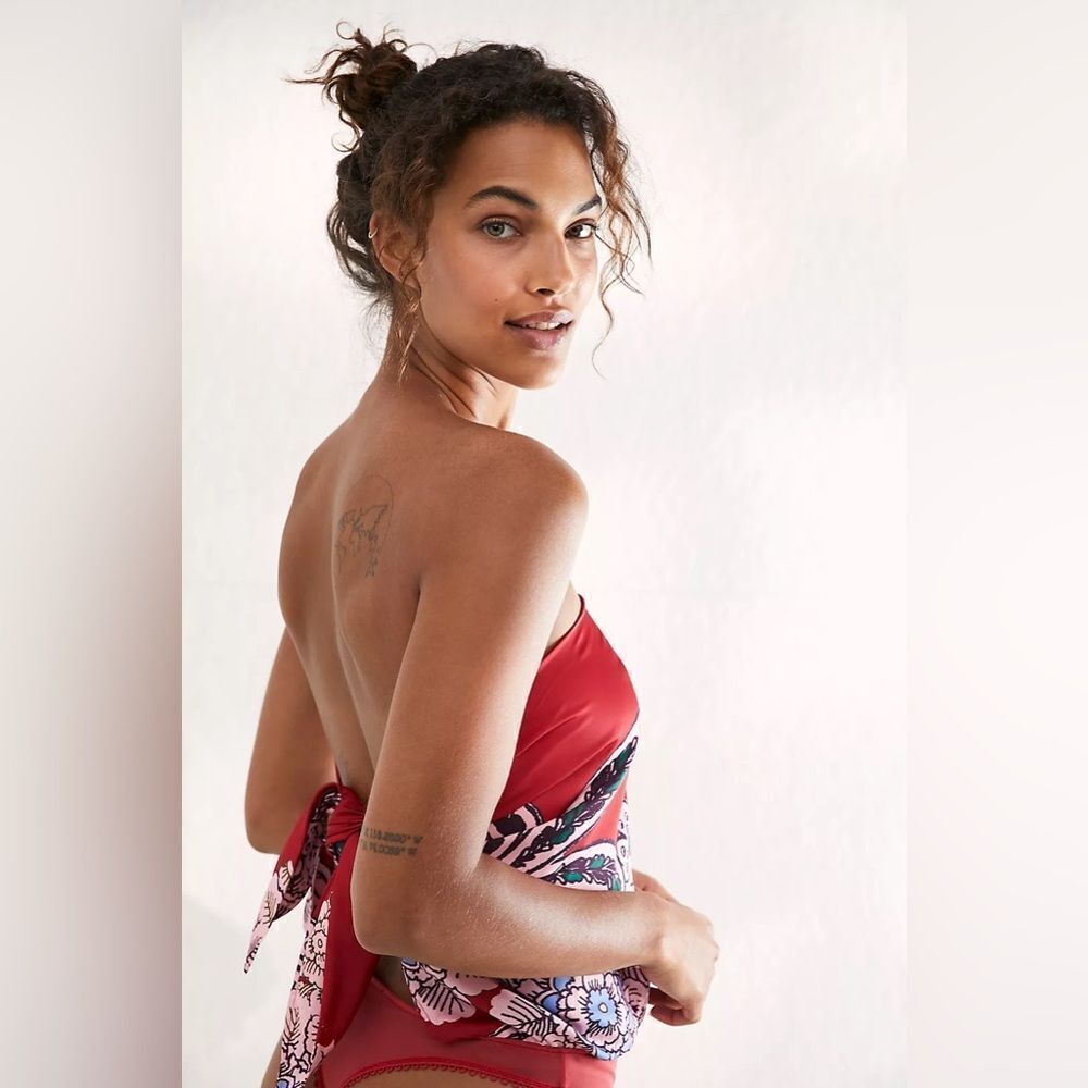 Free People NWT Spellbound Strapless Bodysuit in Cherry Combo Size Large - Picture 4 of 10